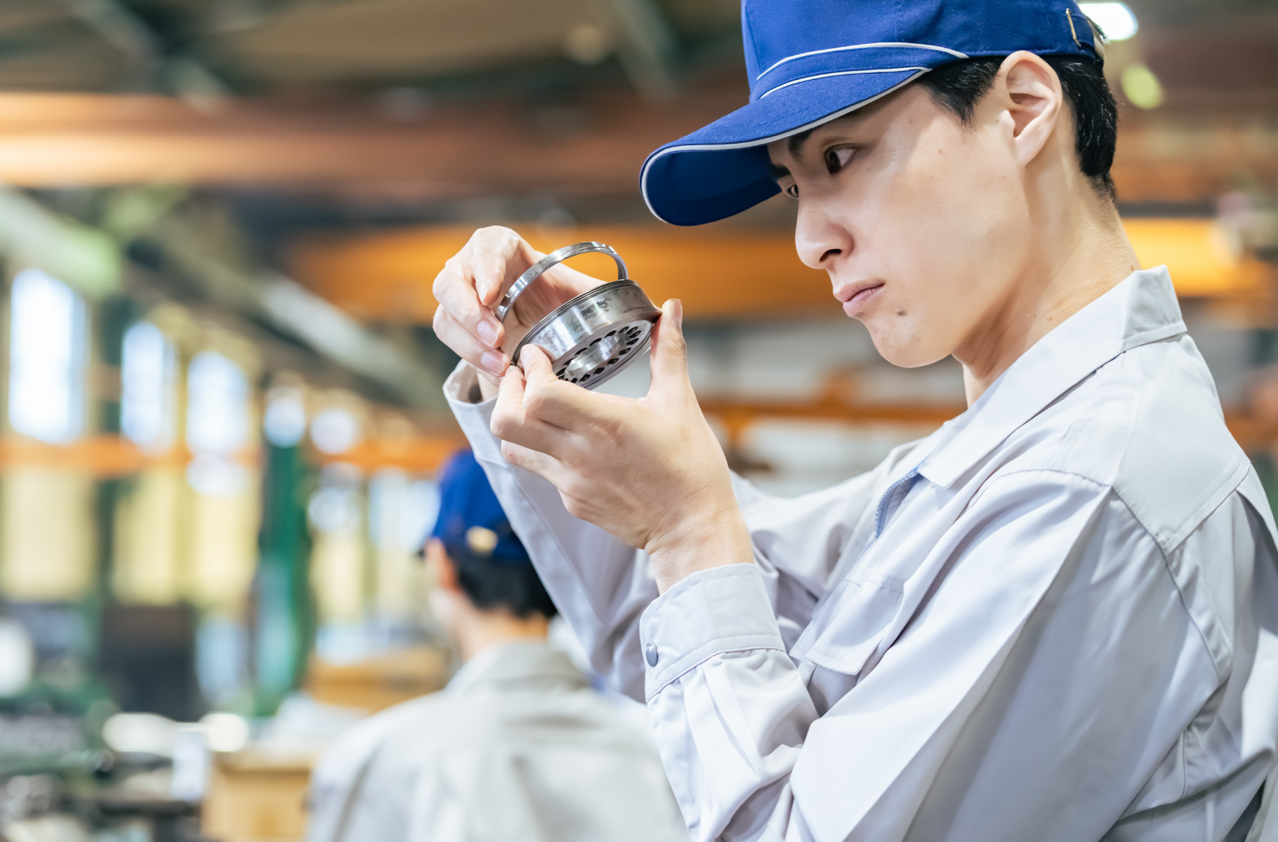 手作業による滑らかな表面処理